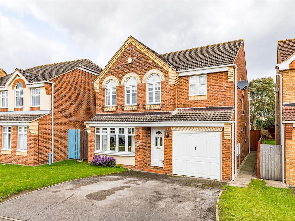 4 bed detached house for sale in Walnut Way, Messingham, Scunthorpe
