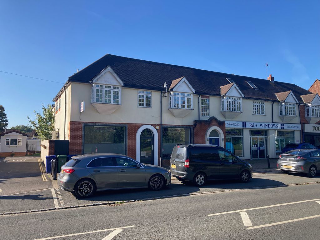 Retail premises to let in Shop 1, 414 Yorktown Road, College Town