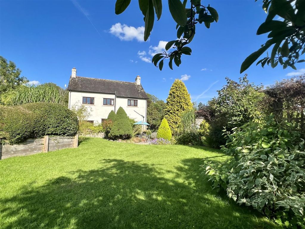 4 bed property for sale in Llanwrda SA19, £410,000 Zoopla