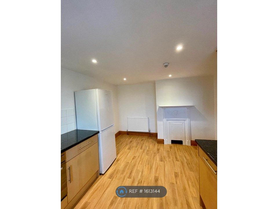 2 bed flat to rent in Albion Place, Ramsgate CT11 Zoopla