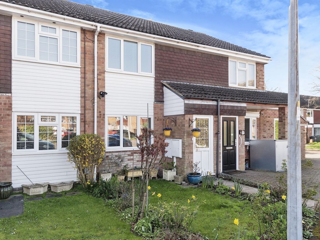 2 bed terraced house for sale in Chapman Road, Stevenage SG1 Zoopla