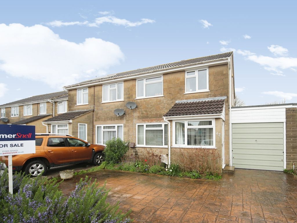 3 bed semidetached house for sale in Birch Road, Martock, Somerset