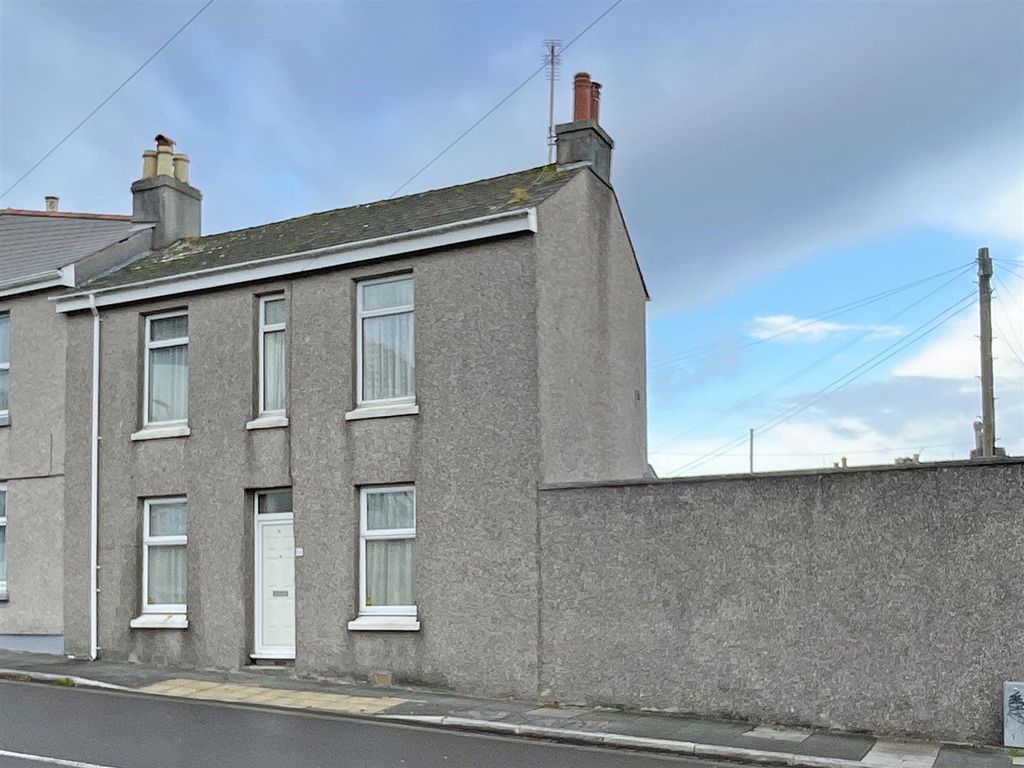 2 bed end terrace house for sale in Barne Road, Plymouth PL5, £160,000