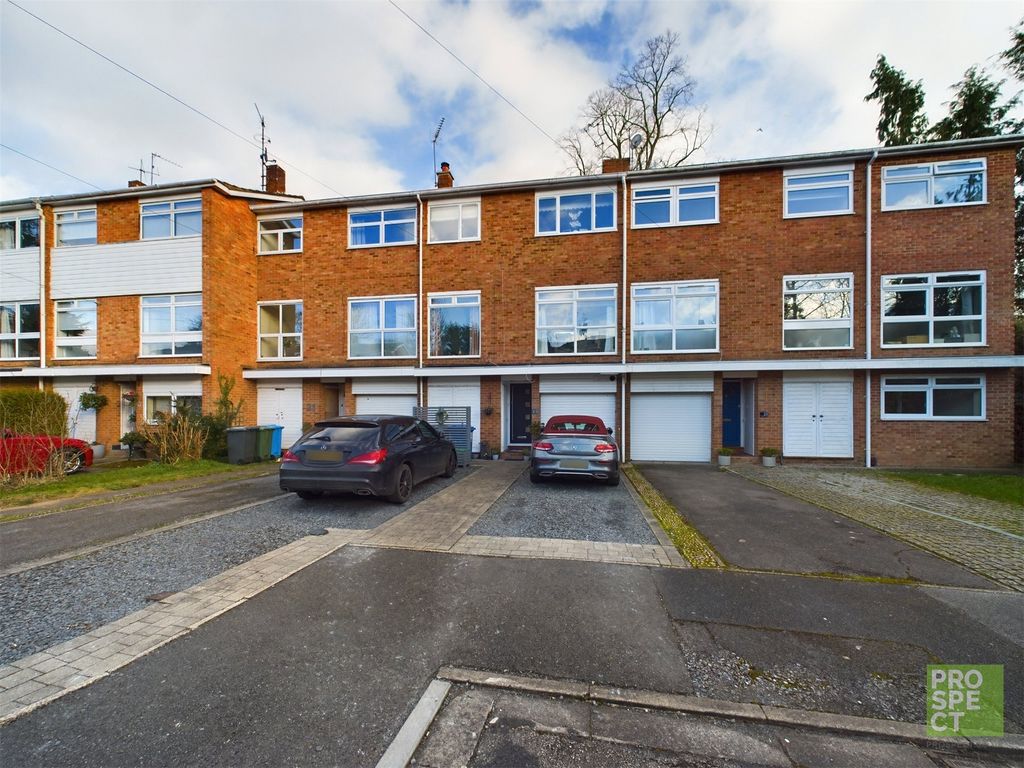 3 bed town house for sale in Boulters Court, Maidenhead, Berkshire SL6