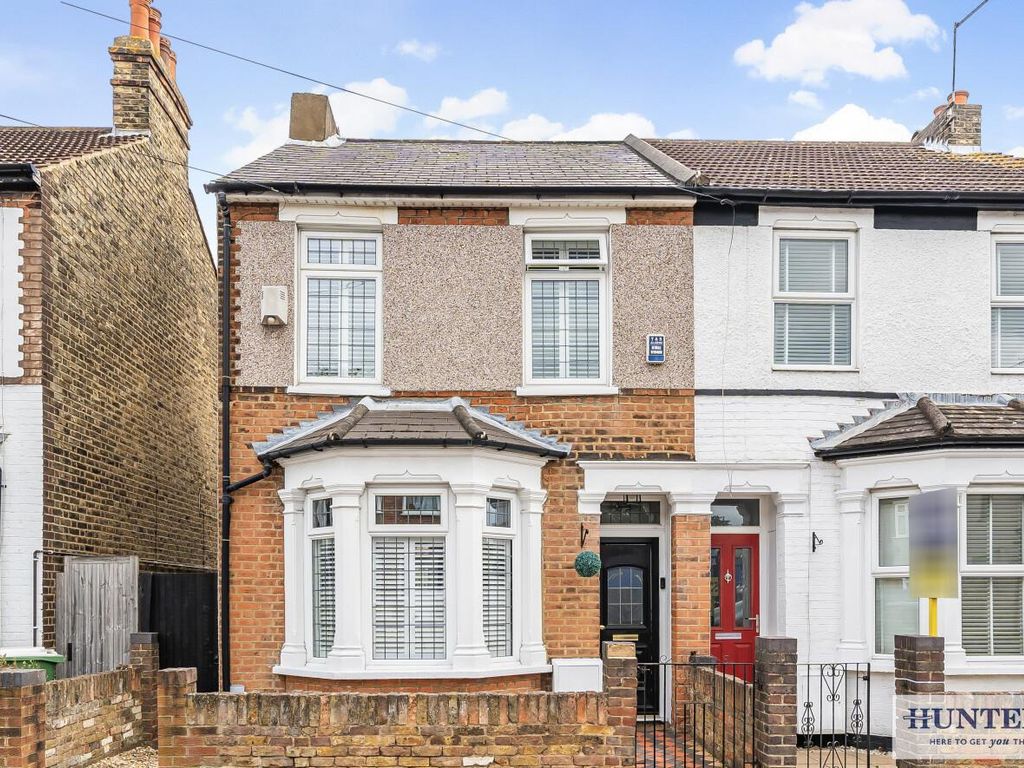 3 bed semidetached house for sale in Churchfield Road, Welling DA16, £