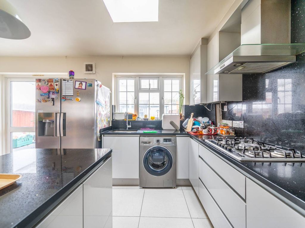 Review Road, Neasden, London NW2  