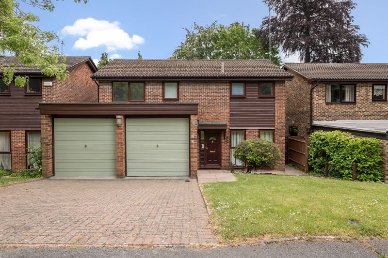 4 bed detached house for sale in Betula Close, Kenley CR8, £650,000 Zoopla