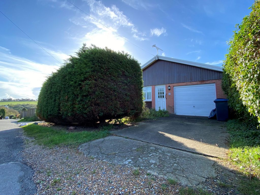 3 bed detached house for sale in Hillcrest Road, Kingsdown CT14, £