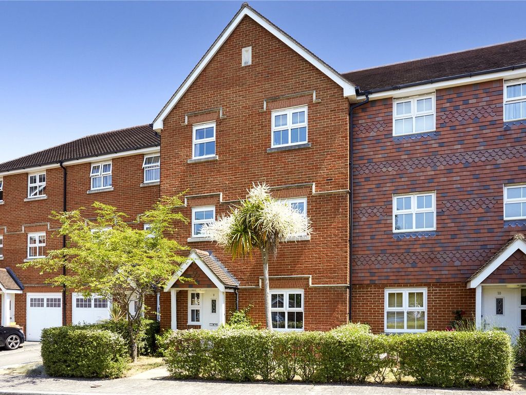 4 bed terraced house for sale in Fitzroy Place, Reigate, Surrey RH2 Zoopla
