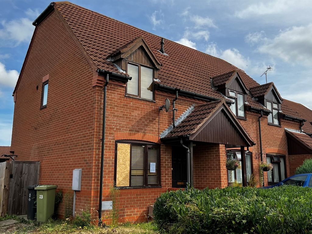 2 bed end terrace house for sale in Duchess Grove, Wavendon Gate