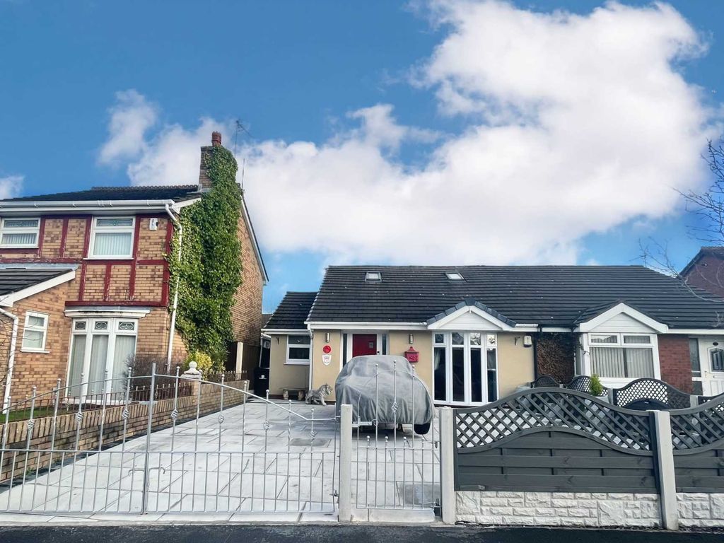 3 bed semidetached house for sale in Moorfoot Way, Melling Mount L33