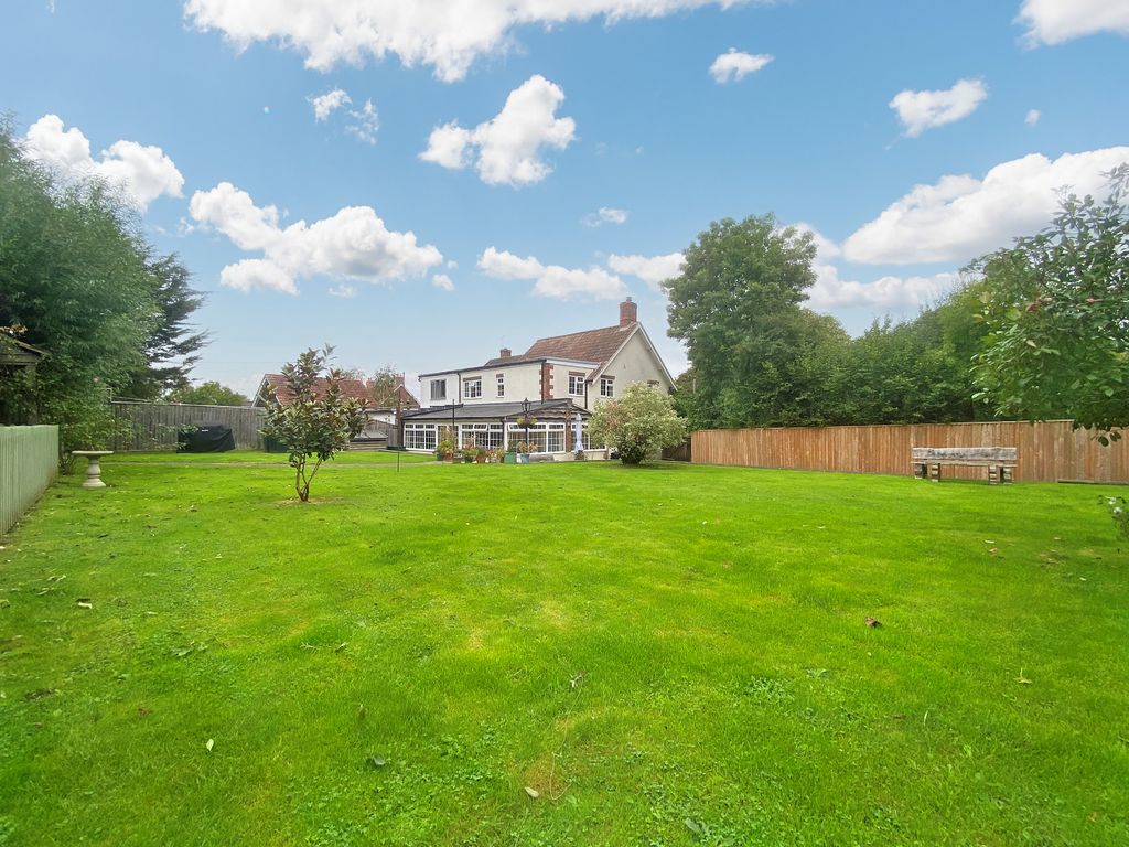4 bed semidetached house for sale in King Stag, Sturminster Newton