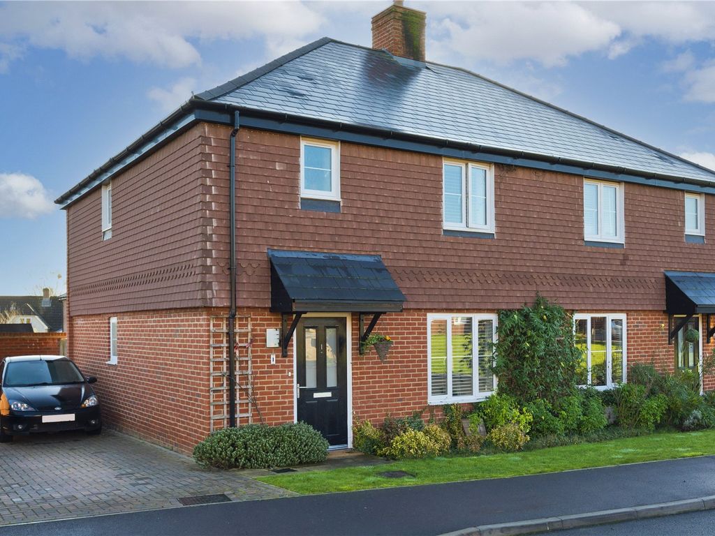 3 bed semidetached house to rent in Somerset Fields, Bentley, Farnham, Surrey GU10, £2,200 pcm