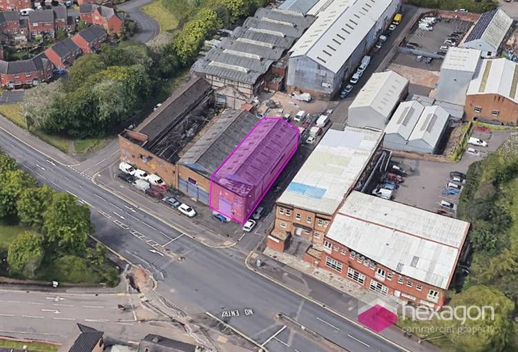 Light industrial to let in Vauxhall Street, Dudley DY1, £12,000 pa Zoopla