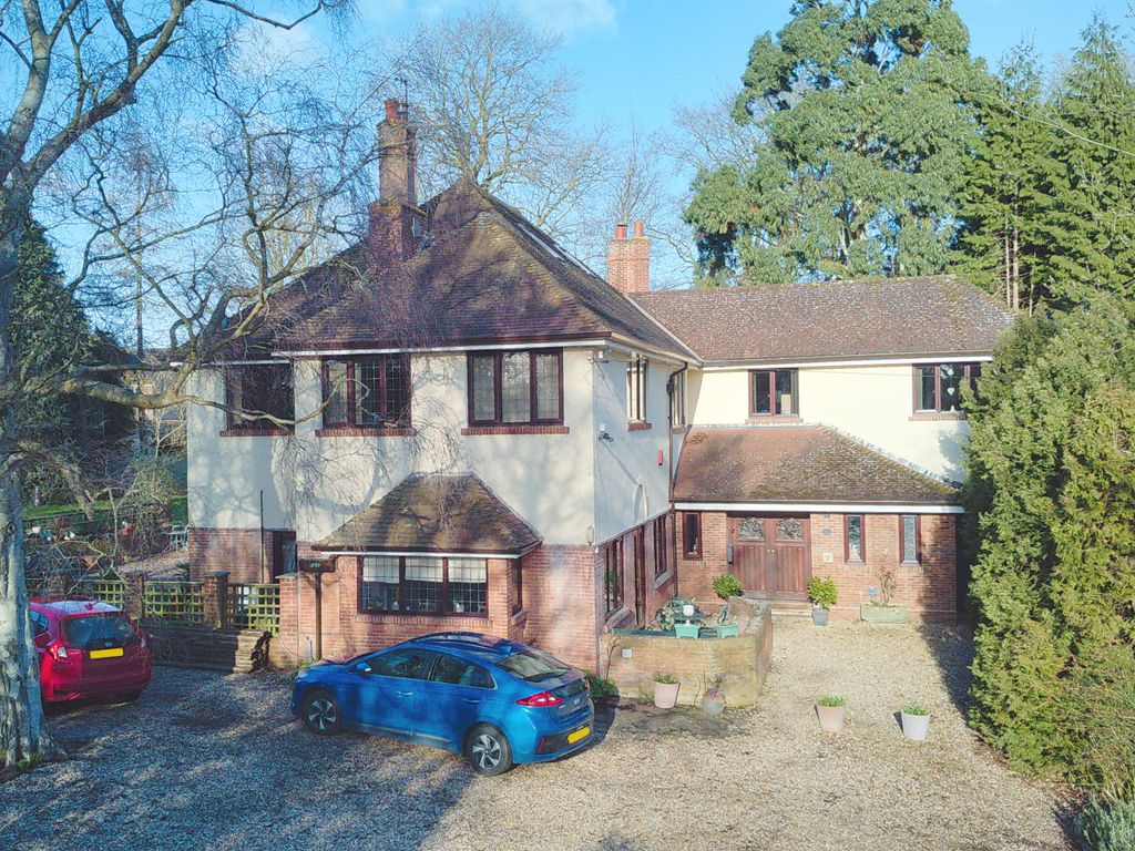 5 bed detached house for sale in St. Marys Lane, Louth LN11, £895,000