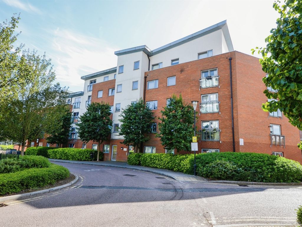 2 bed flat for sale in Charrington Place, St.Albans AL1, £400,000 Zoopla