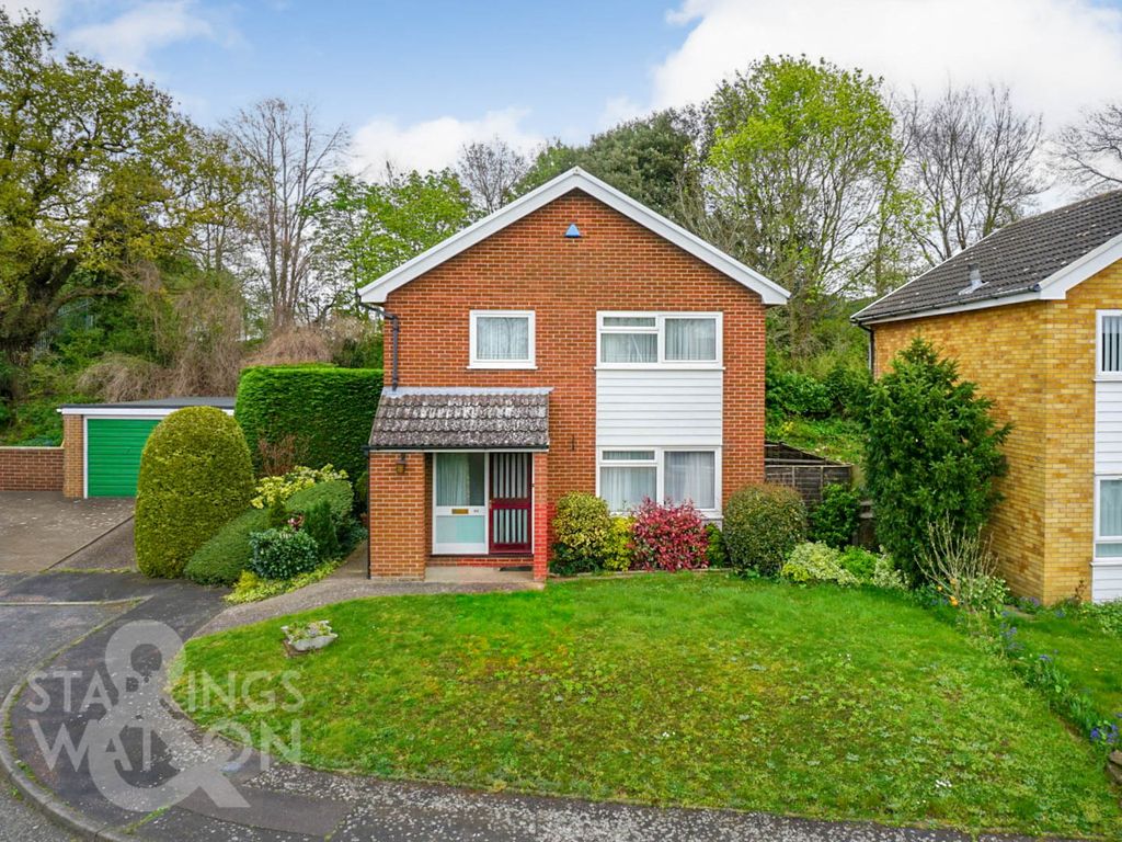 3 bed detached house for sale in Clovelly Drive, Hellesdon, Norwich NR6