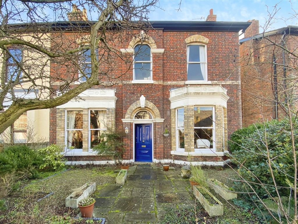 5 bed semidetached house for sale in Harlech Road, Crosby, Liverpool