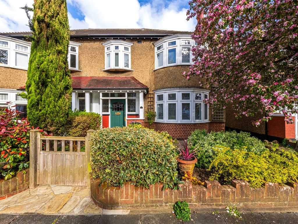 4 bed semidetached house for sale in Vines Avenue, Finchley, London N3