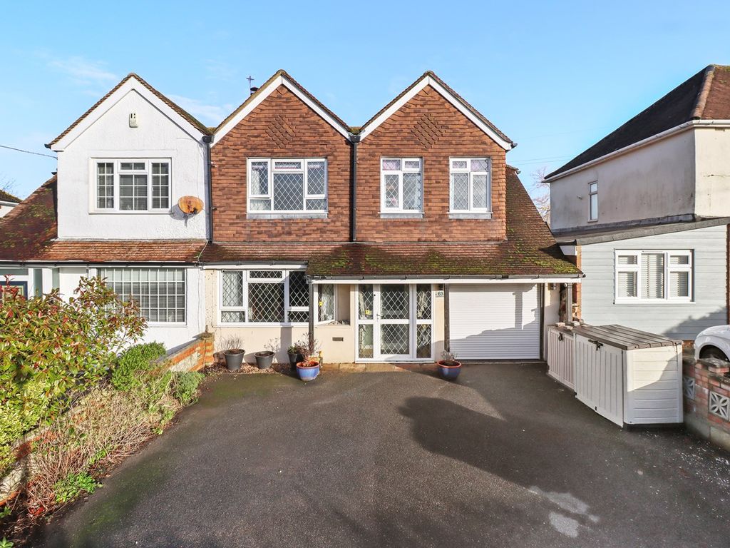 4 bed semidetached house for sale in Pevensey Road, Polegate BN26, £