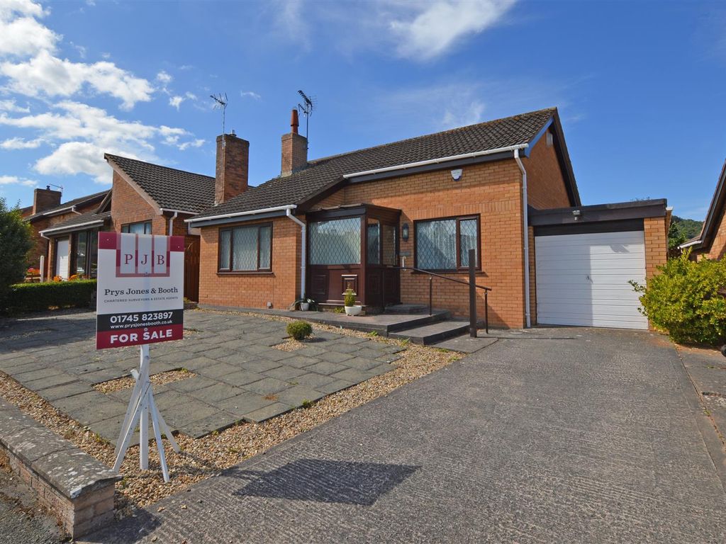 2 bed detached bungalow for sale in Bryn Twr, Abergele, Conwy LL22 Zoopla