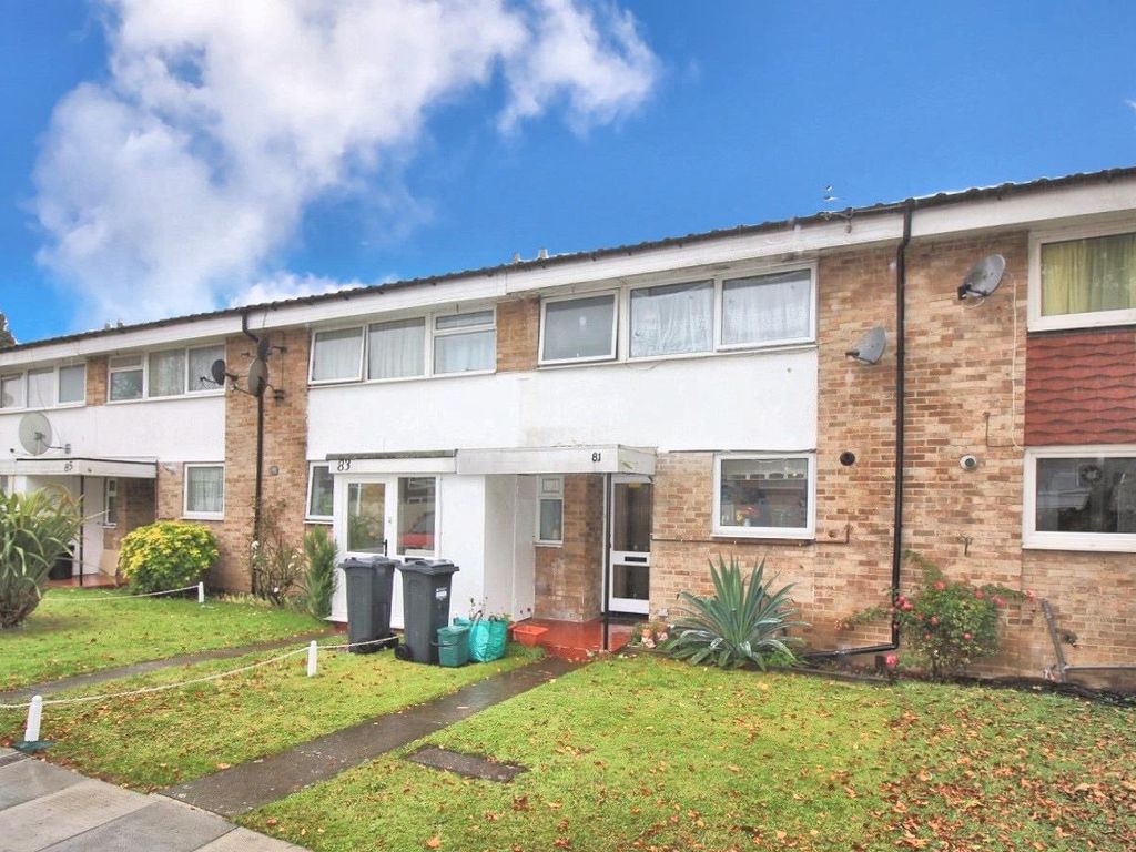 3 bed terraced house for sale in Wheatlands, Heston TW5 Zoopla