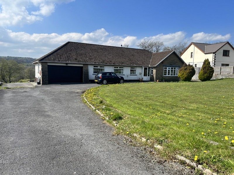3 bed detached bungalow for sale in Thornhill Road, Cwmgwili, Llanelli