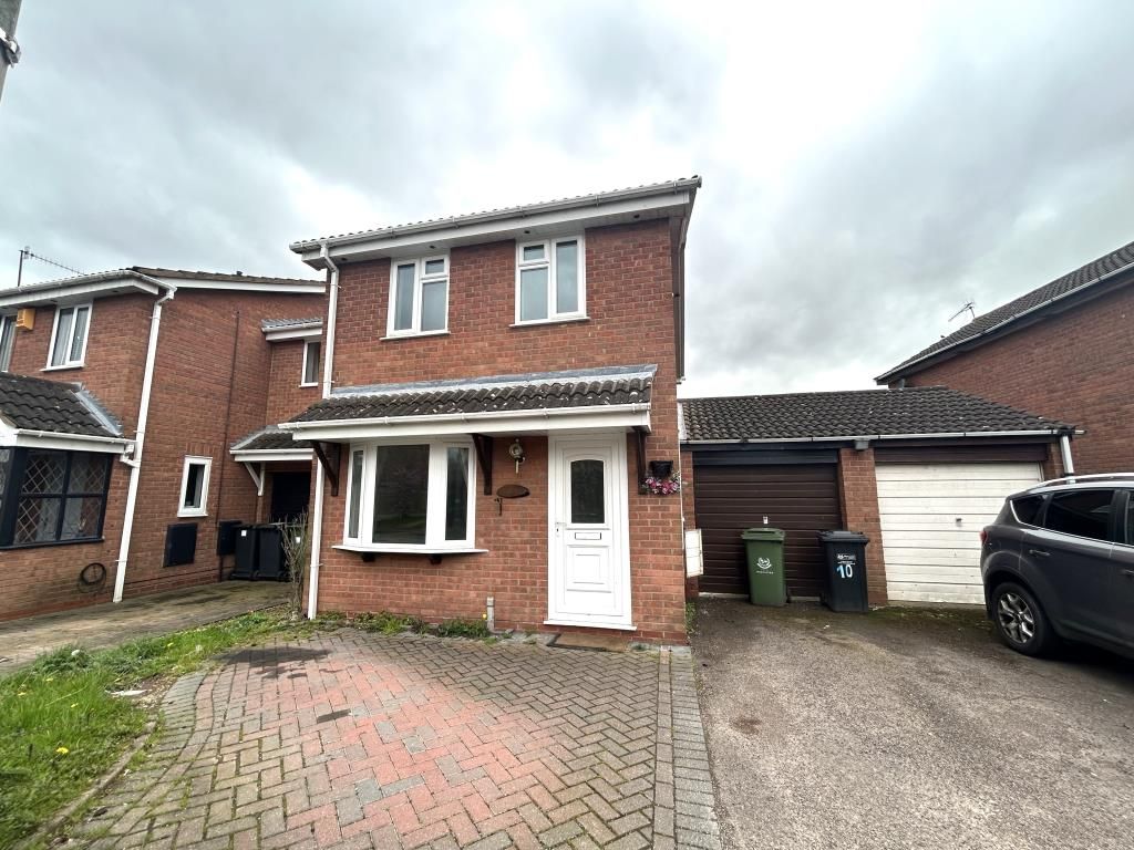 3 bed detached house to rent in Primrose Crescent, Worcester WR5, £