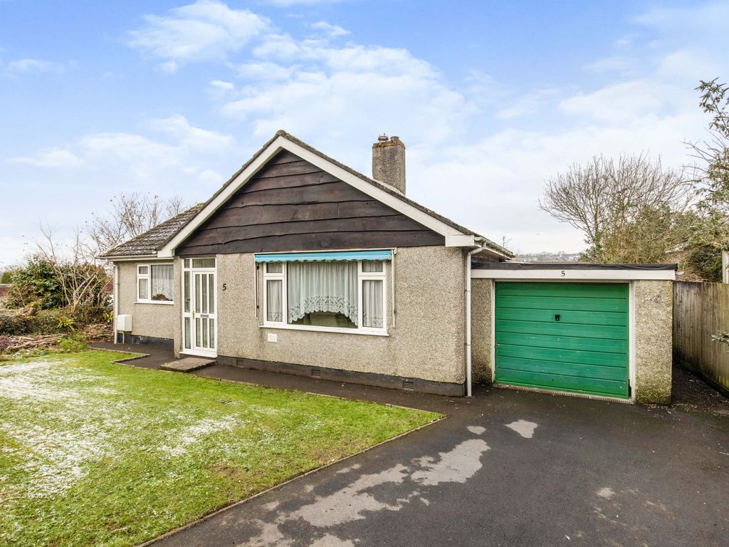 3 bed bungalow for sale in Castle Canyke Road, Bodmin, Cornwall PL31