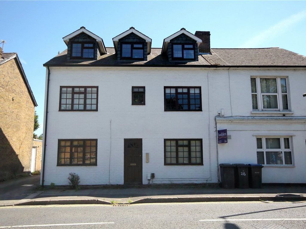 1 bed flat to rent in Station Road, Addlestone, Surrey KT15 Zoopla