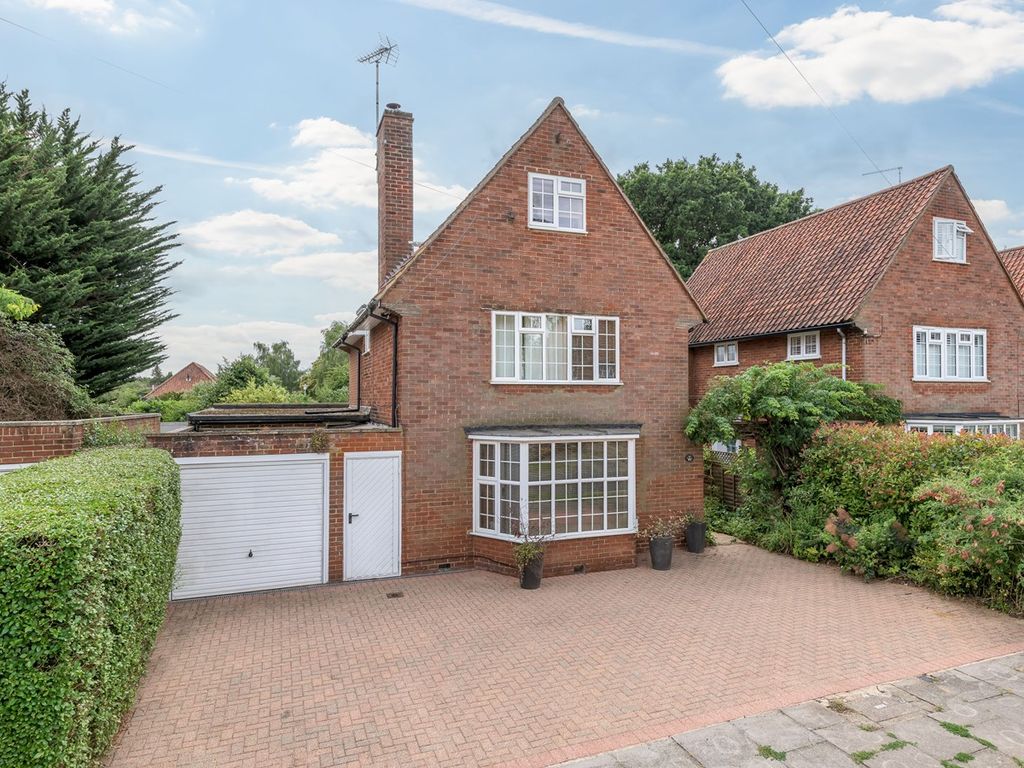 5 bed detached house for sale in Parkfields, Welwyn Garden City AL8 Zoopla