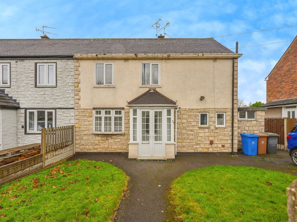 3 bed semidetached house for sale in Prince Charles Avenue, Mackworth