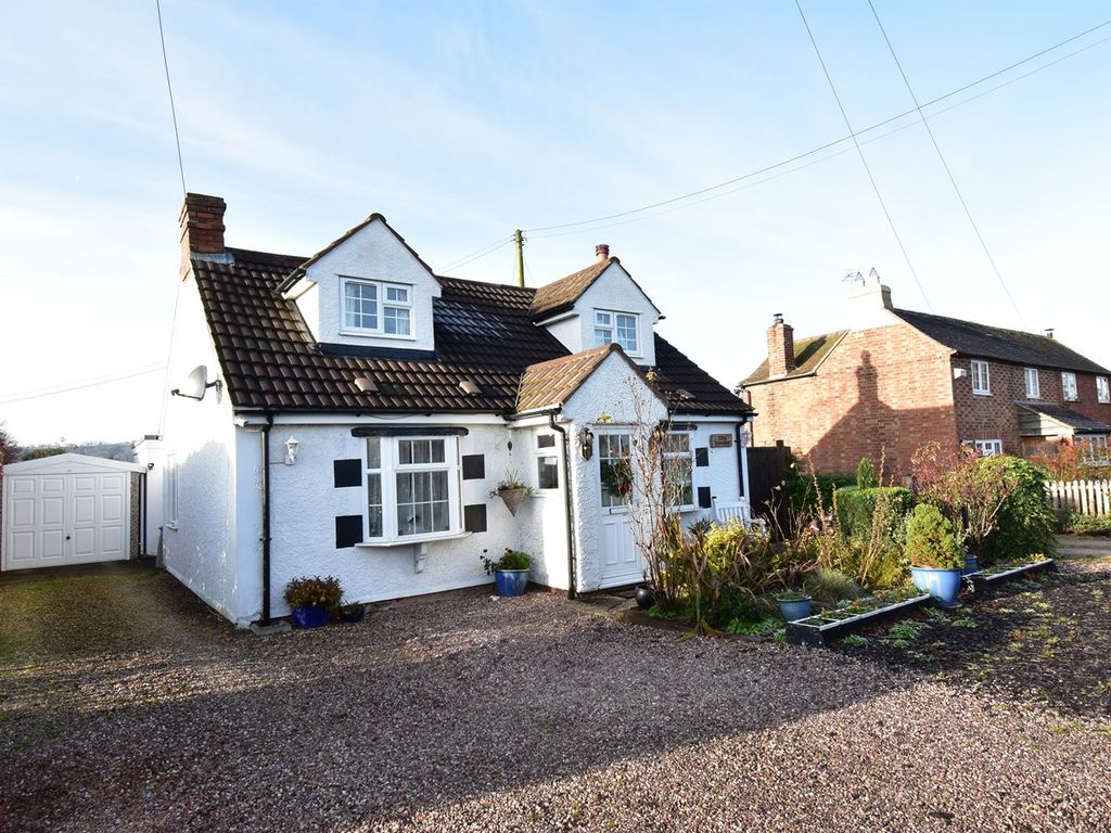 3 bed detached house for sale in Alderton Fields, Gretton, Gretton GL54