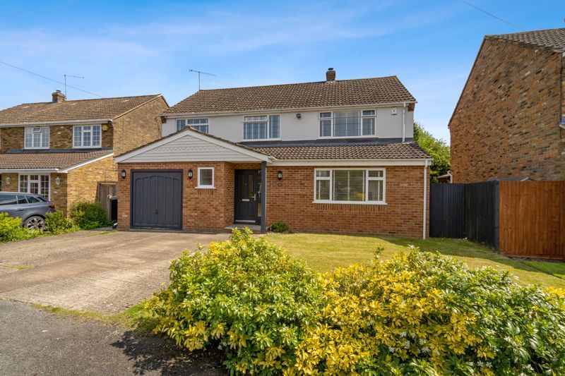 4 bed detached house for sale in Oak View, Great Kingshill, High