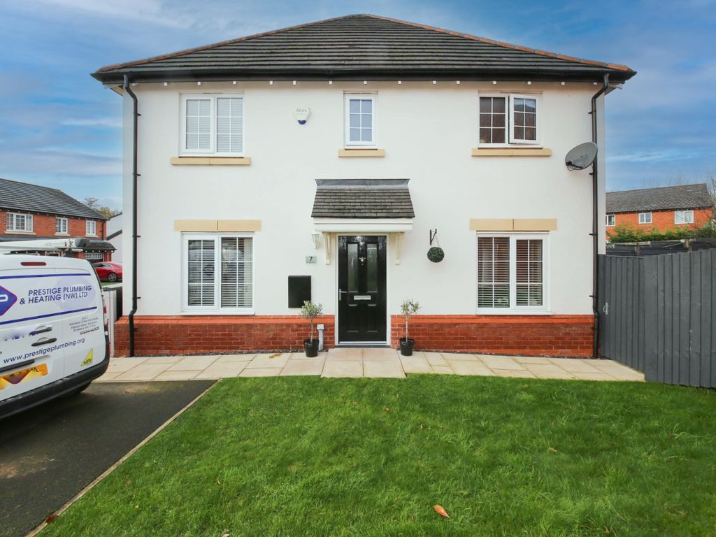 3 bed end terrace house for sale in Fleming Court, Shevington, Wigan