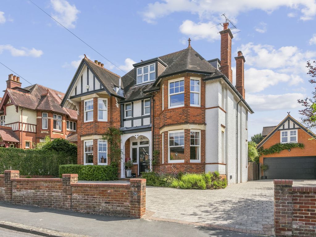 6 bed detached house for sale in Belmont Park Avenue, Maidenhead SL6, £