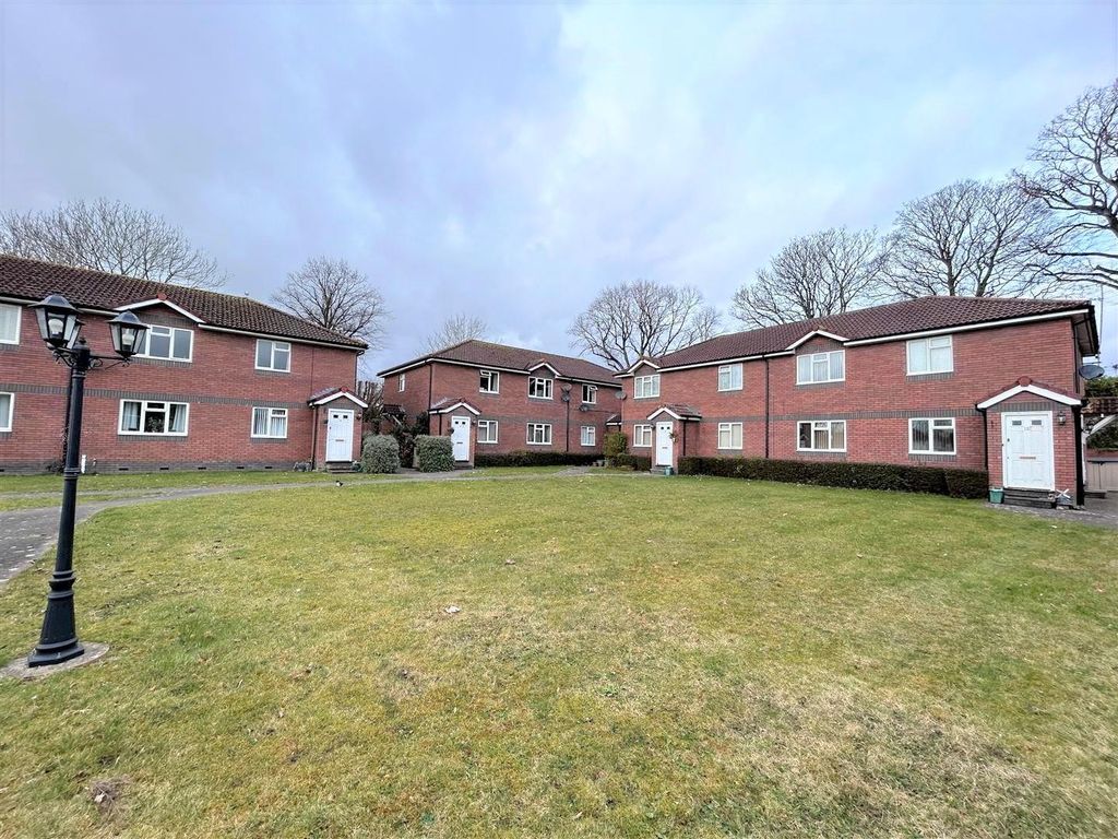 2 bed flat to rent in Westbourne Road, Penarth CF64, £875 pcm Zoopla