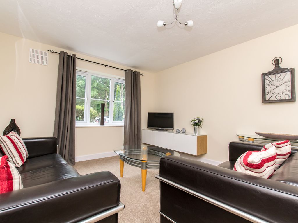 1 bed flat to rent in Town Mead, Crawley RH11 Zoopla