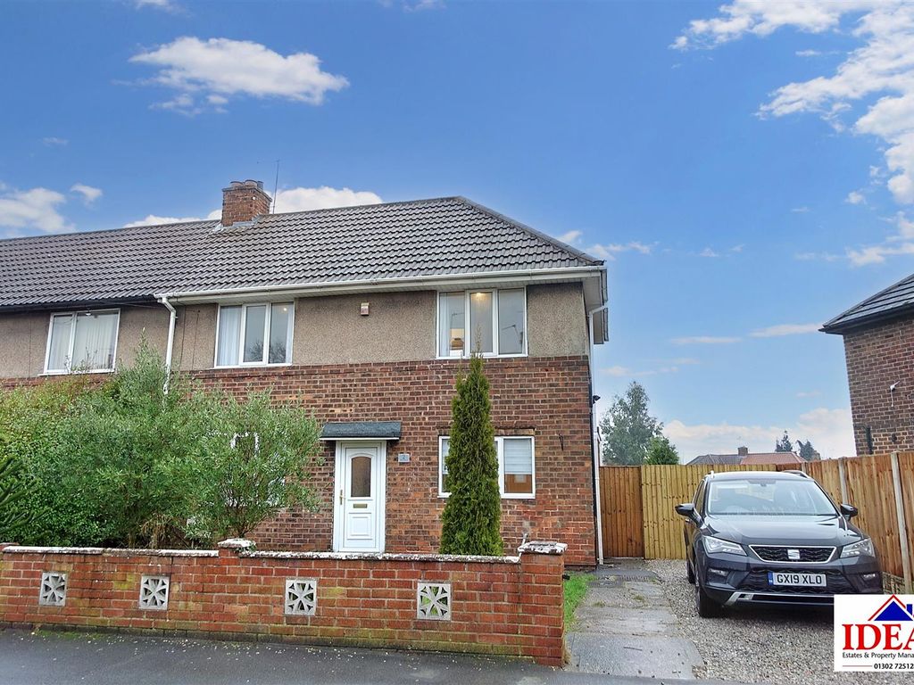 3 bed property for sale in Fourth Avenue, Woodlands, Doncaster DN6, £