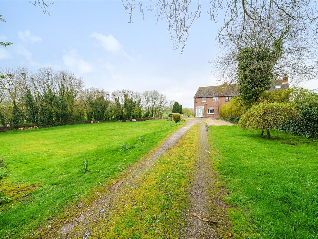 3 bed semidetached house for sale in Tarrant Launceston, Blandford