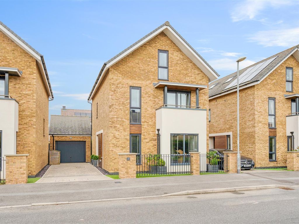 4 bed detached house for sale in Farnborough Road, Locking, Weston