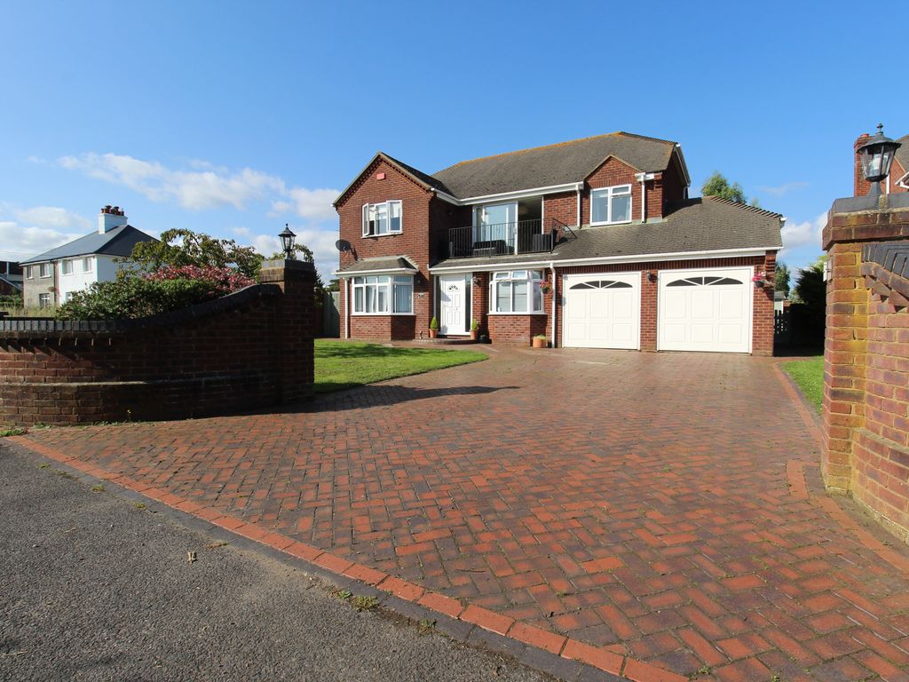 4 bed detached house for sale in Glebe Road, Lytchett Matravers BH16, £
