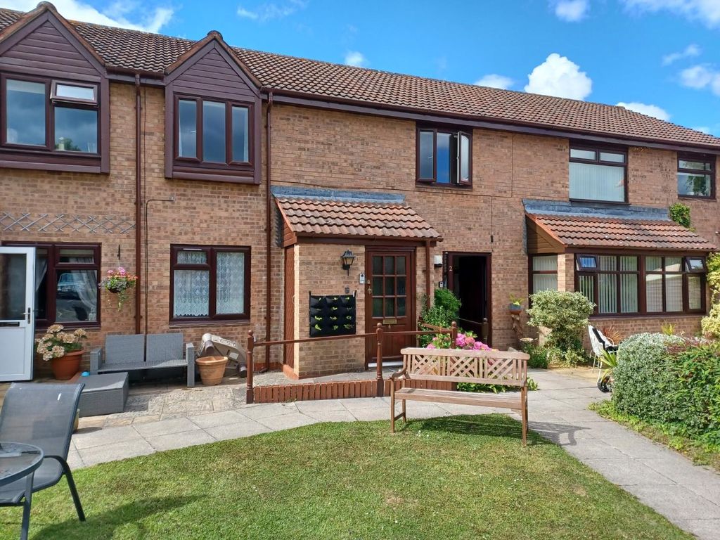 2 bed to rent in Hartlebury Close, Dorridge, Solihull, West