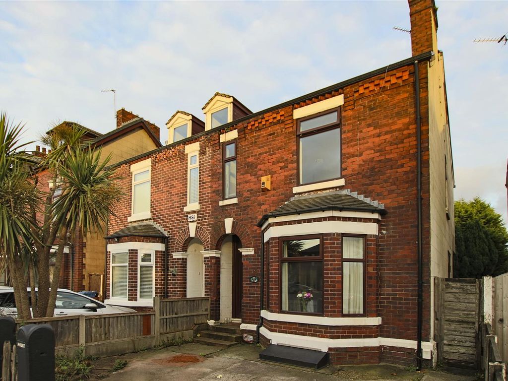 4 bed semidetached house for sale in Bolton Road, Pendlebury, Swinton