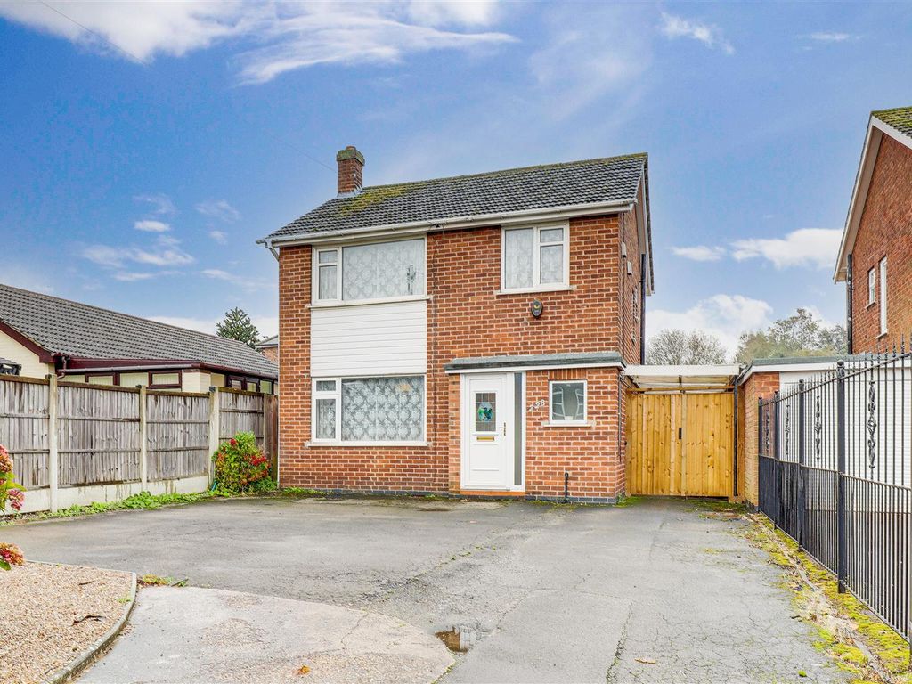 3 bed detached house for sale in Mansfield Road, Redhill