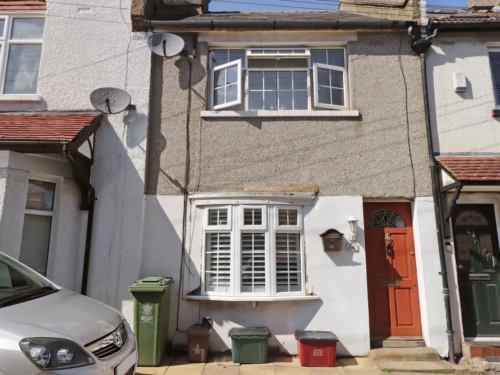 2 bed terraced house for sale in Stapley Road, Belvedere DA17, £350,000