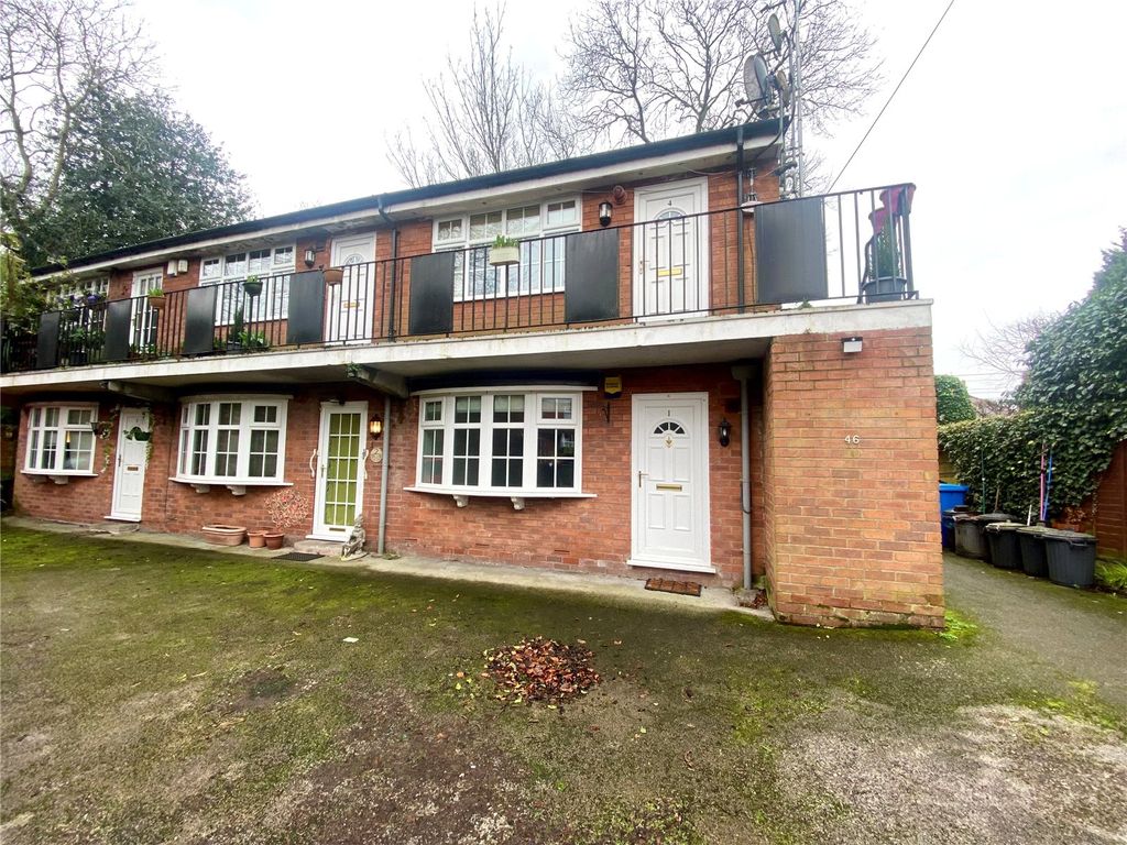 1 bed for sale in Belgrave Crescent, Stockport, Greater