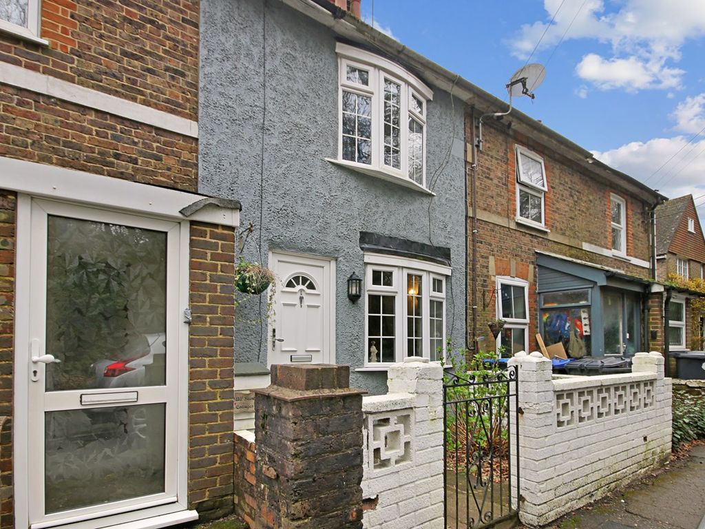 3 bed terraced house for sale in Turners Hill Road, Crawley Down RH10
