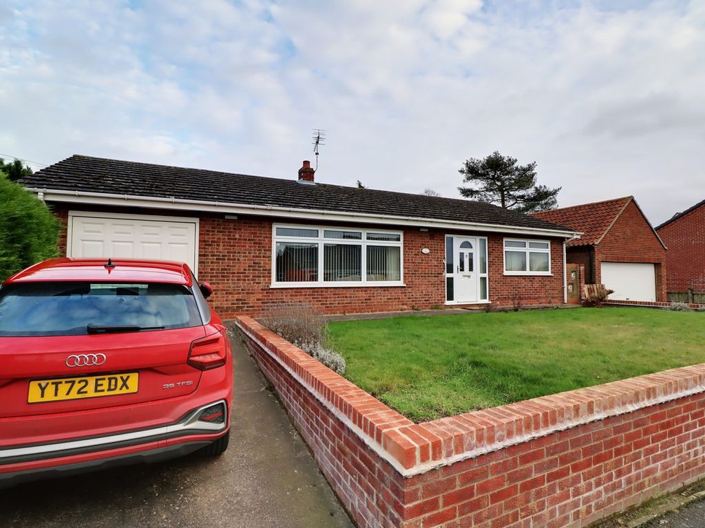 2 bed detached bungalow for sale in Lowcroft Avenue, Haxey DN9, £275,000 Zoopla
