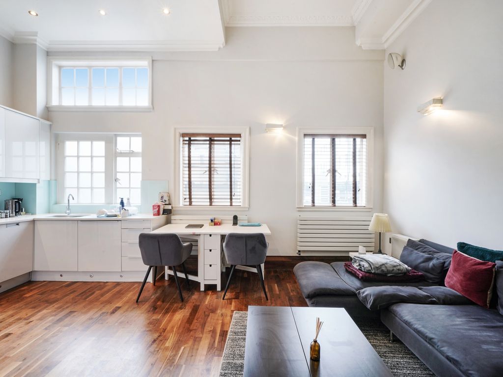 2 bed flat to rent in Chiltern Court, Baker Street NW1, £4,500 pcm Zoopla